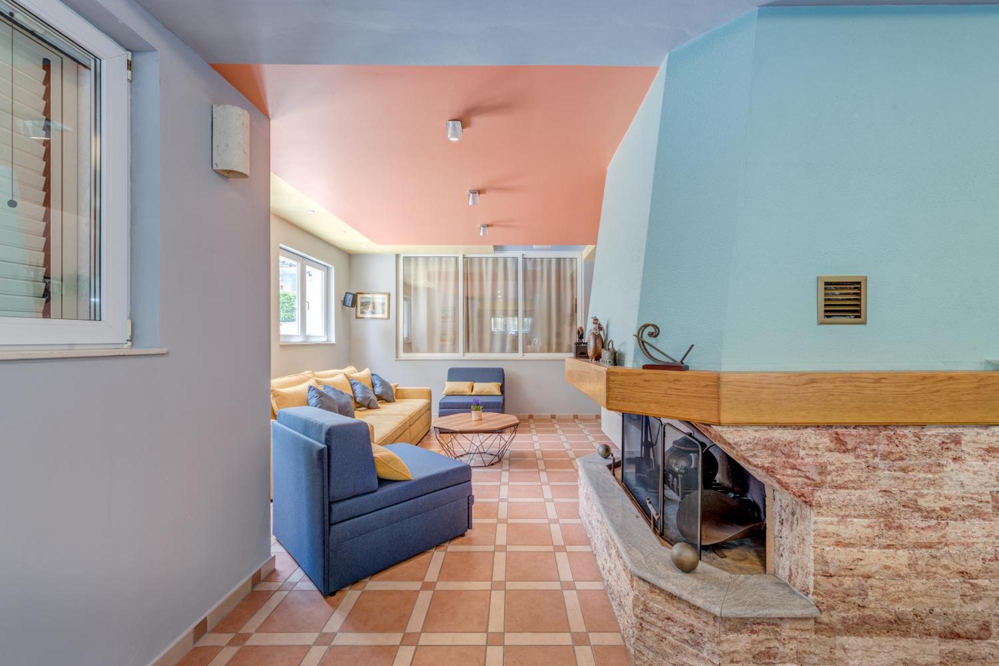 ספליט Blue Dolphin Apartment - Private Indoor Pool, Jacuzzi, Garden מראה חיצוני תמונה